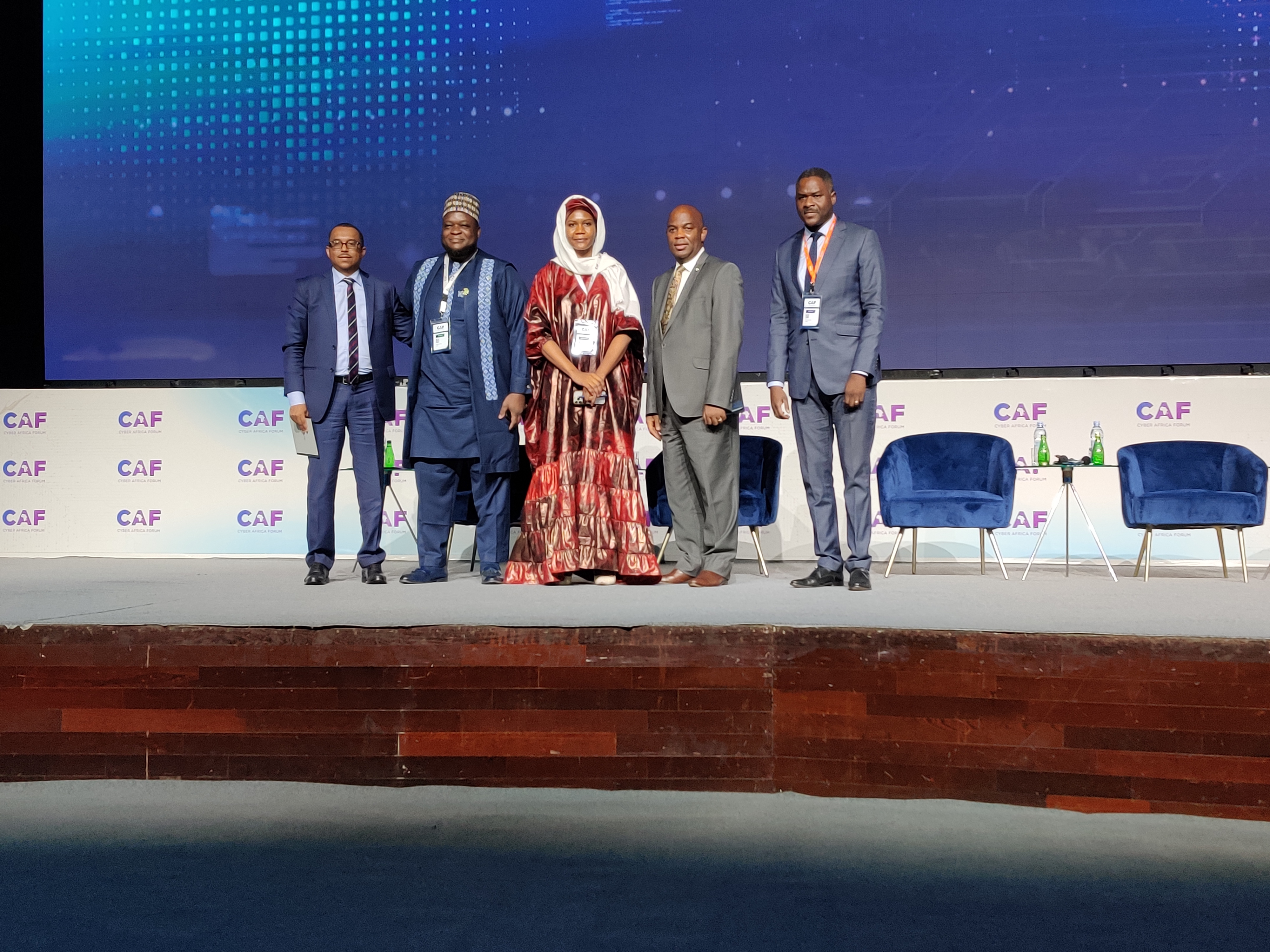 Les panélistes du panel L’Art de la Guerre dans le Cyberespace