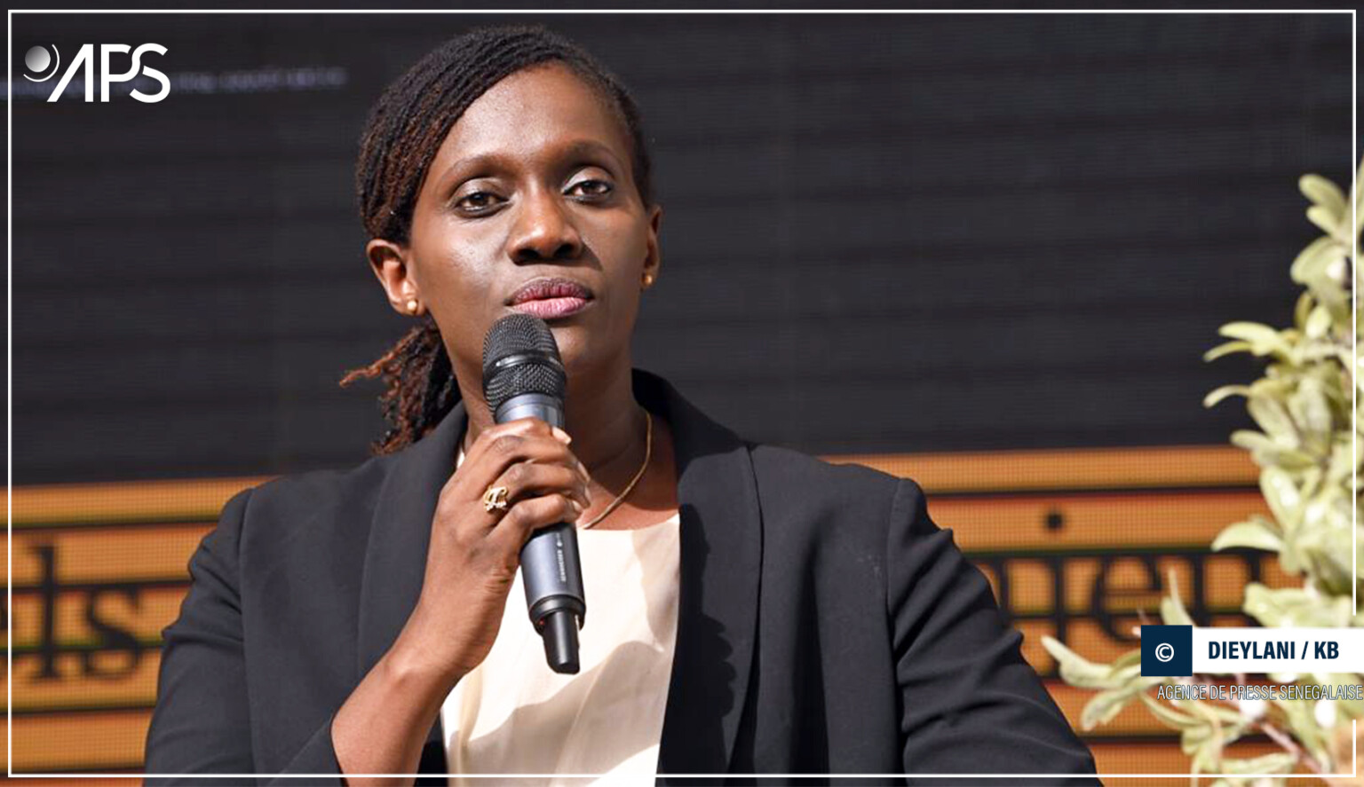 Mme Fama Diop NDIAYE, Directrice Générale Afrique du cabinet Price Waterhouse Coopers (PWC) lors du panel. Crédit photo : APS